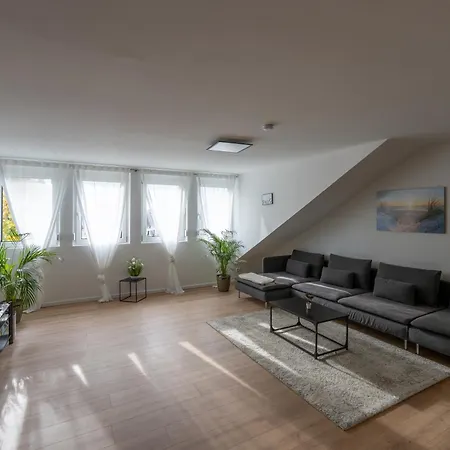 Im Dachgeschoss * Plankstadt