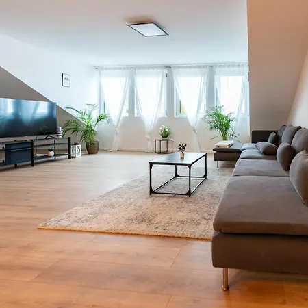 Im Dachgeschoss Apartment *
